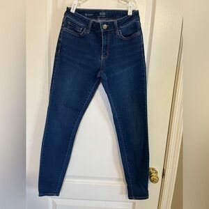 Ana women’s skinny jeans size 6